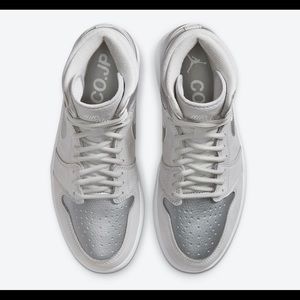 Jordan 1 neutral silver japan | size 9.5 | Preowned